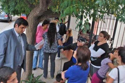 Se realiz� una reuni�n con vecinos del Barrio Monse�or Di Pascuo