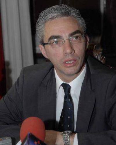 La UCR reuni� a sus intendentes y lanz� el operativo de contenci�n partidaria