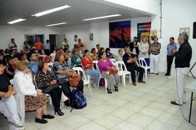 Cine m�vil y jornada pol�tica del Partido Justicialista en Tigre