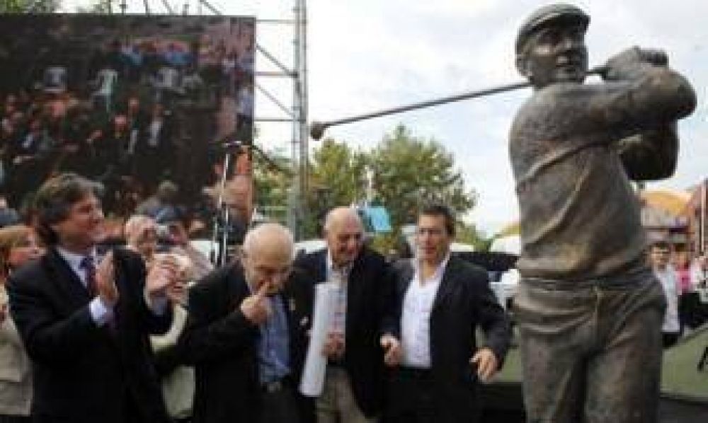 Boudou particip� de un homenaje al gran De Vicenzo en Berazategui