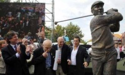 Boudou particip� de un homenaje al gran De Vicenzo en Berazategui