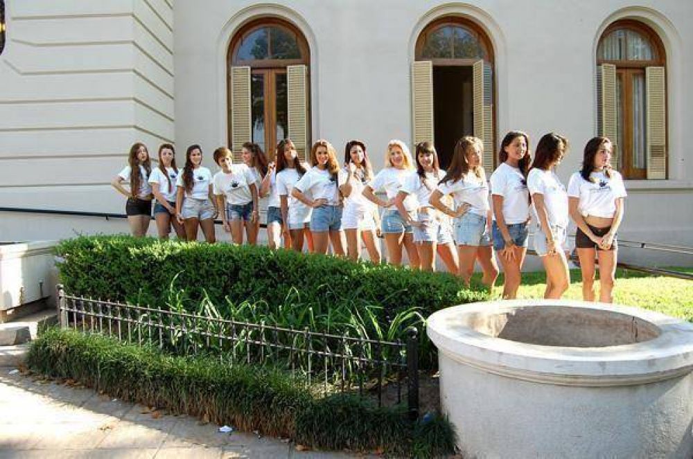 Un domingo con varias actividades y la elecci�n de Miss Z�rate 2012