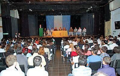 Excombatientes de Malvinas contaron sus experiencias ante casi 300 estudiantes