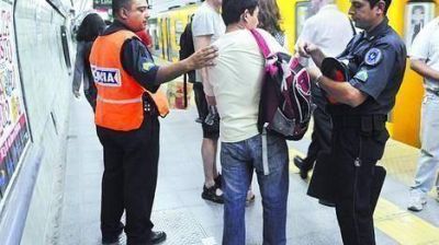 La Ciudad insiste: sus agentes no custodiar�n el subte