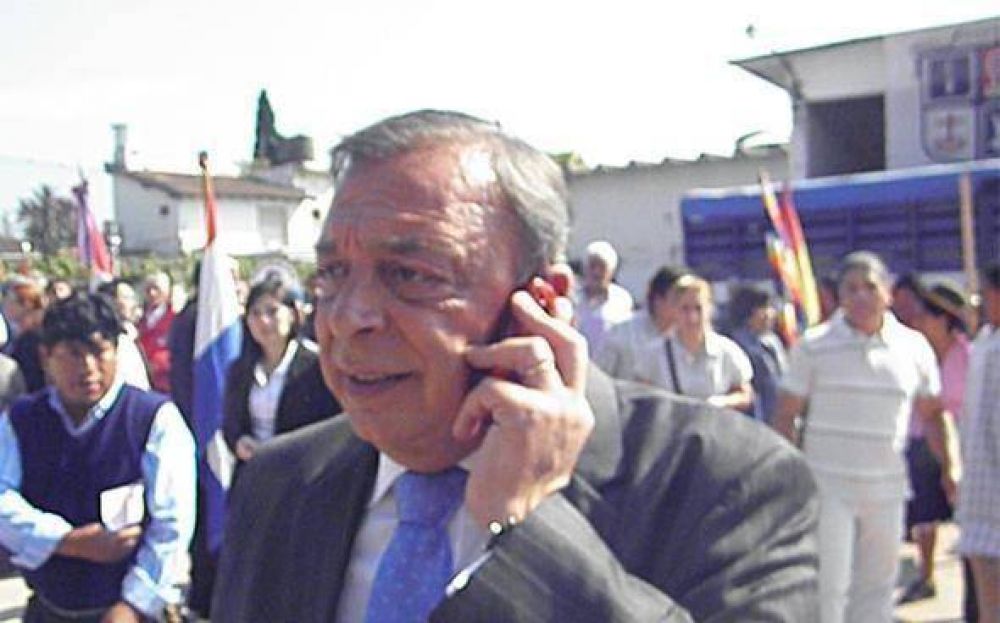 Z�ccaro le baja el tono a la pelea con los opositores y los invita a �ver la informaci�n que quieran