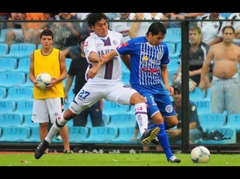 Godoy Cruz fue goleado por San Lorenzo y perdi en La Bombonera por primera vez