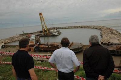 Piden explicaciones al Ejecutivo municipal por demoras en la finalizaci�n del emisario submarino