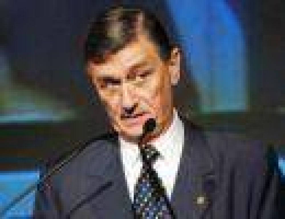 "Macri no es opci�n a este Gobierno"