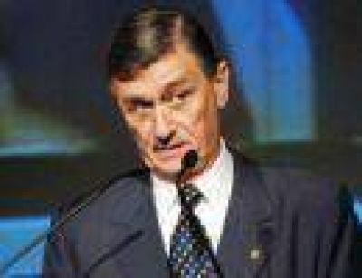 "Macri no es opci�n a este Gobierno"