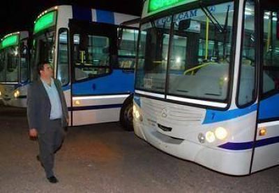 Seg�n Lopes, la compra de colectivos para la Sapem es una soluci�n �totalmente irregular�