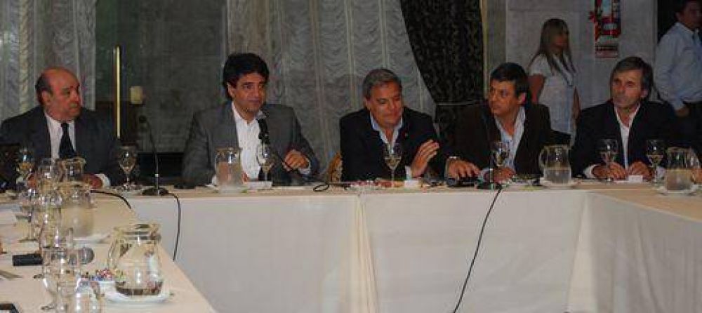 Jorge Macri encabez� un debate sobre la Polic�a Comunal