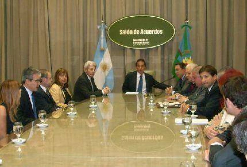 Scioli suscribi� la escritura para ceder las tierras destinadas a la construcci�n del Complejo Judicial de Mar del Plata