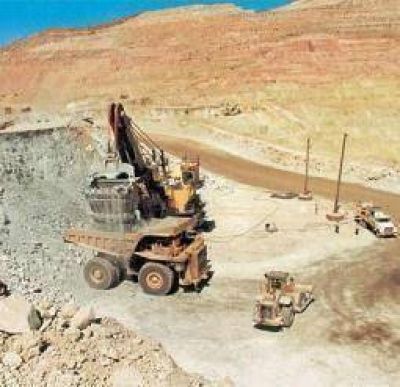 Cr�ticas a la visita de legisladores nacionales anti mineros a Famatina