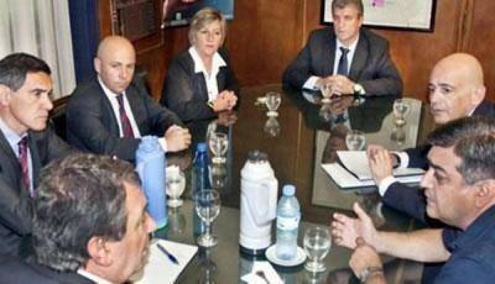 Por la Pesca: Yauhar recibi� a Stecconi, Eliceche y Sastre