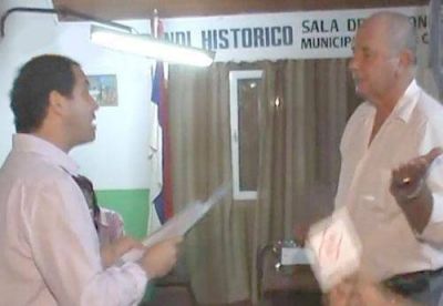 Concejal de Candelaria golpe� a periodista en medio del recinto