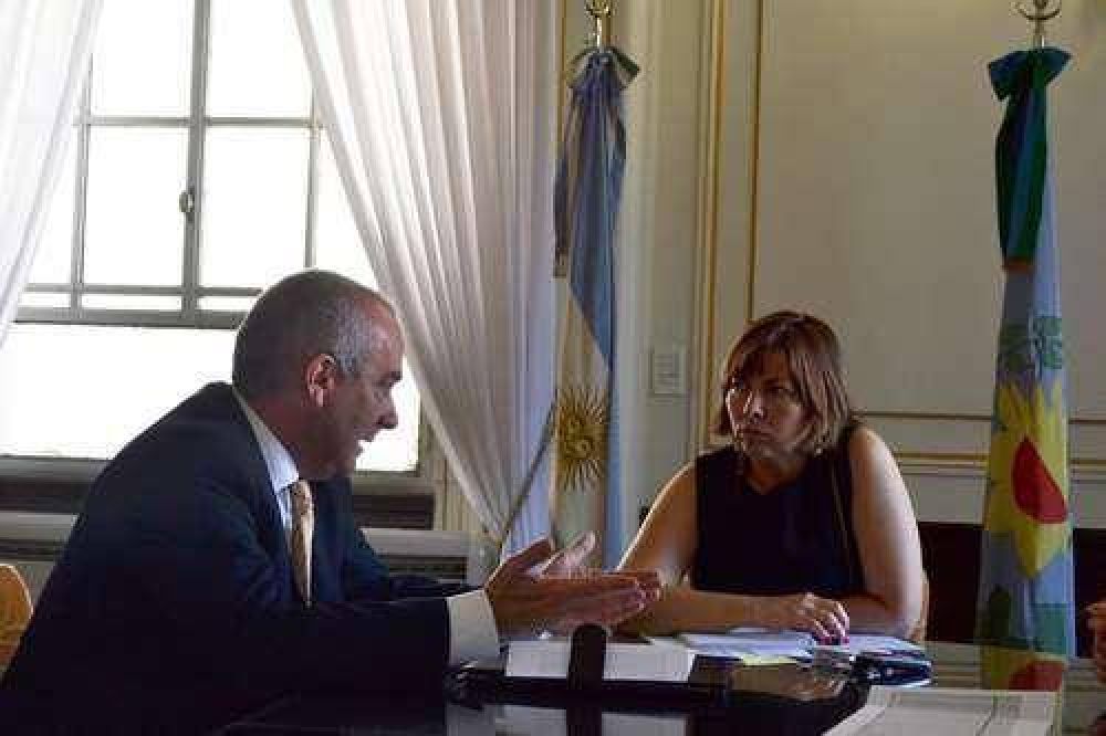 El Intendente mantuvo reuni�n con la ministra de Econom�a