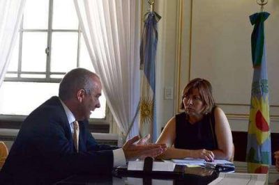 El Intendente mantuvo reuni�n con la ministra de Econom�a