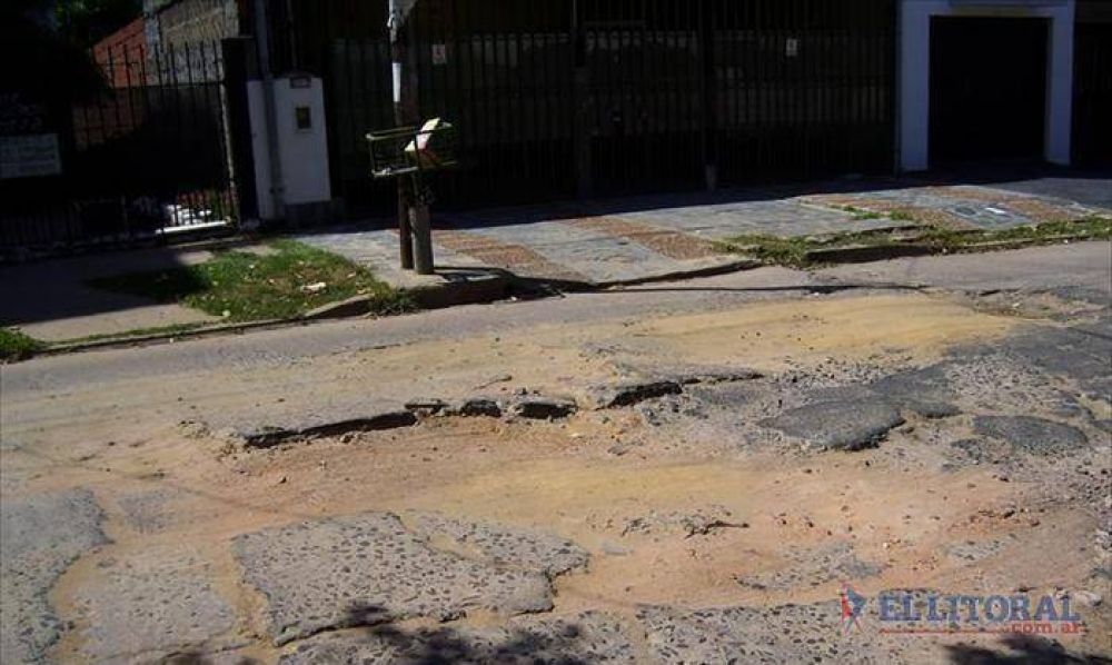 El reasfaltado de las calles del Sur seguir� sobre Guastavino