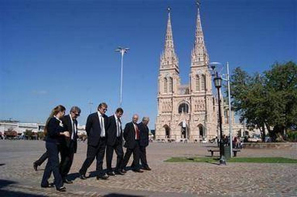 Oscar Luciani recibi� al c�nsul general de Francia