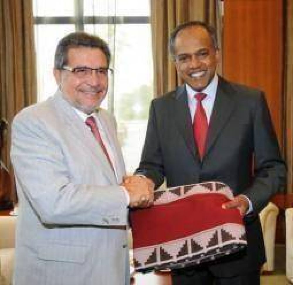 Beder dice que est� cerca de abrirle fronteras a la producci�n riojana
