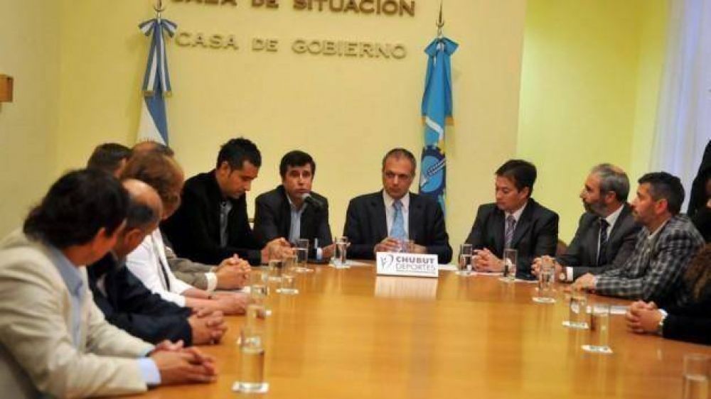 Buzzi: �Queremos que los j�venes tengan actividades deportivas los 365 d�as del a�o�