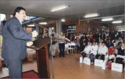 �Con mucha emoci�n inauguramos escuelas y a su vez gestionamos�, dijo Closs