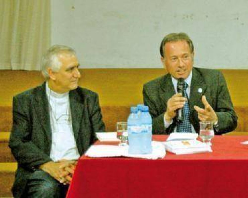 Presentaci�n de dos libros de monse�or Lozano