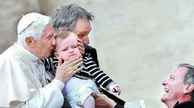 El Papa inicia su octavo a�o de pontificado y renueva su postura conservadora