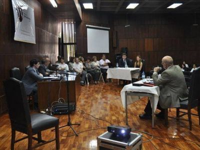 Inocente, fue la sentencia del simulacro de juicio por jurado que se realiz� en Mendoza
