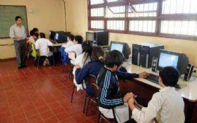 La doble escolaridad arranc� en 311 escuelas mendocinas