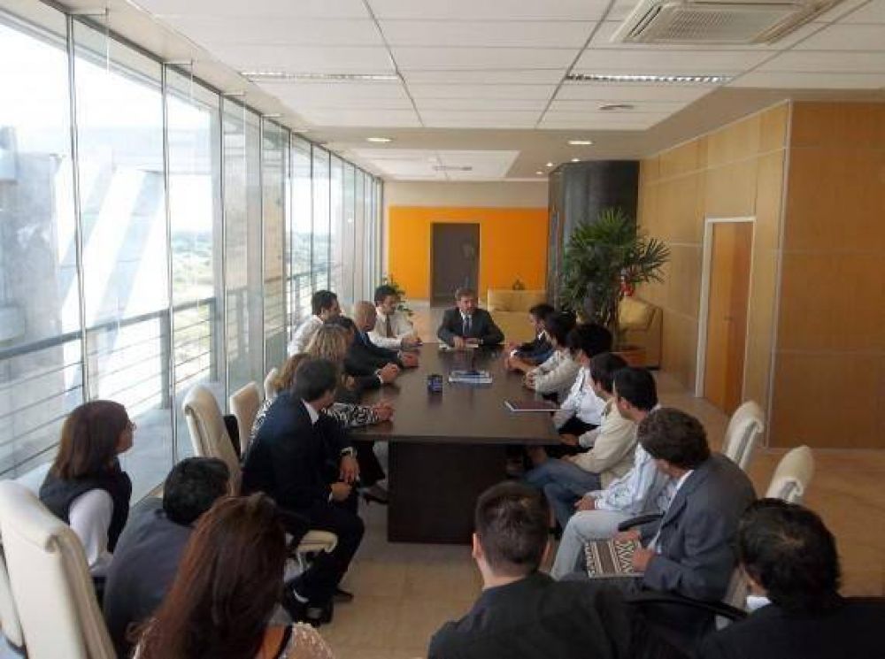 Reci�n asumido, el ministro Padula se reuni� con los funcionarios de San Luis Log�stica