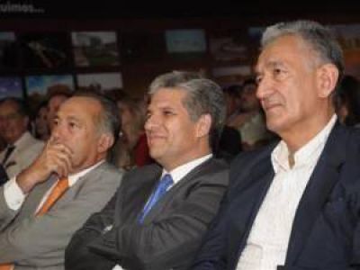 Homenajearon a Adolfo y Alberto Rodr�guez Sa�