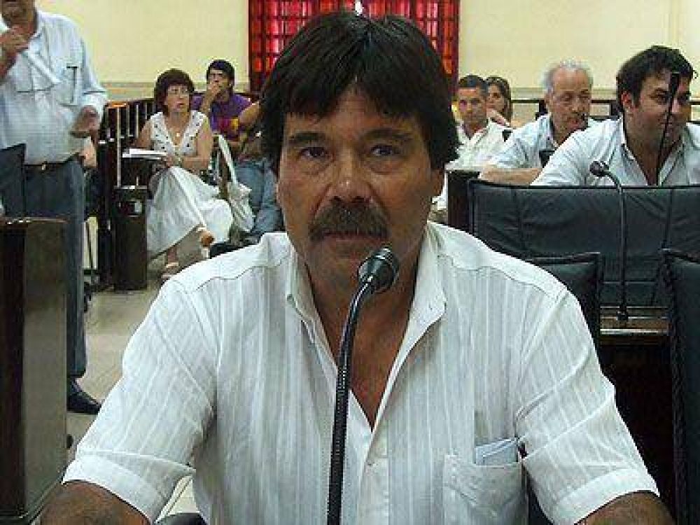  LAN�S | ELECCIONES 2009    L�pez ratific� su respaldo al oficialismo y critic� al PJ disidente