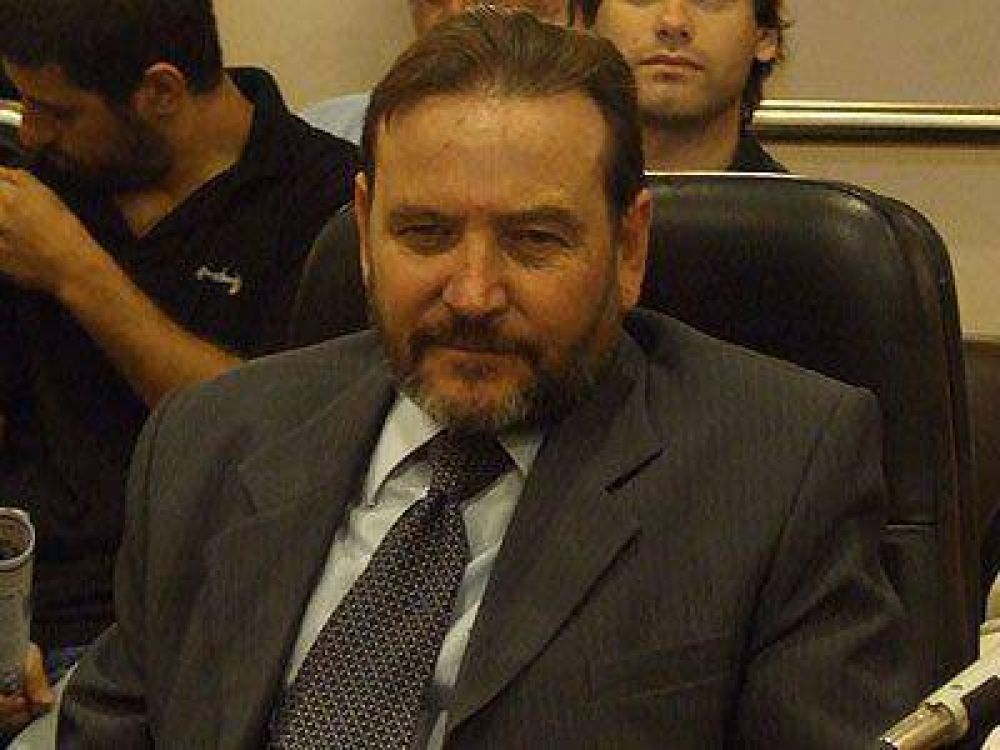    SAN VICENTE | CONCEJO DELIBERANTE    Canos volvi� a cargar contra Vergara