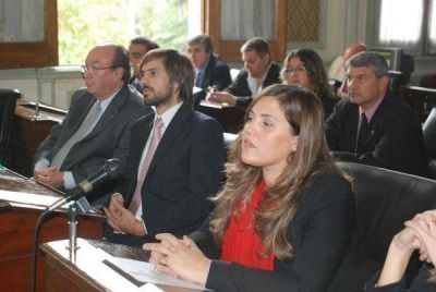 Se trataron temas importantes en la tercera Sesi�n del HCD