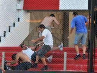 In�dito fallo tras denuncia del INADI: Sancionan a Chacarita por cantos antisemitas