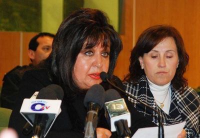 El Gobernador le pidi� la renuncia a Berta Arenas