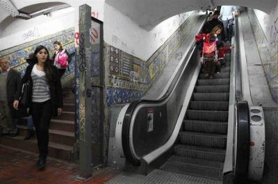 Desidia y suciedad, las reinas del subte