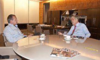 Buzzi Asegura Que En 30 D�as Se Normalizar� La Explotaci�n Petrolera