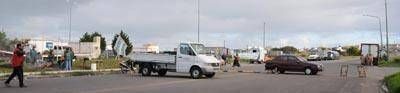 Camioneros bloquean accesos del puerto