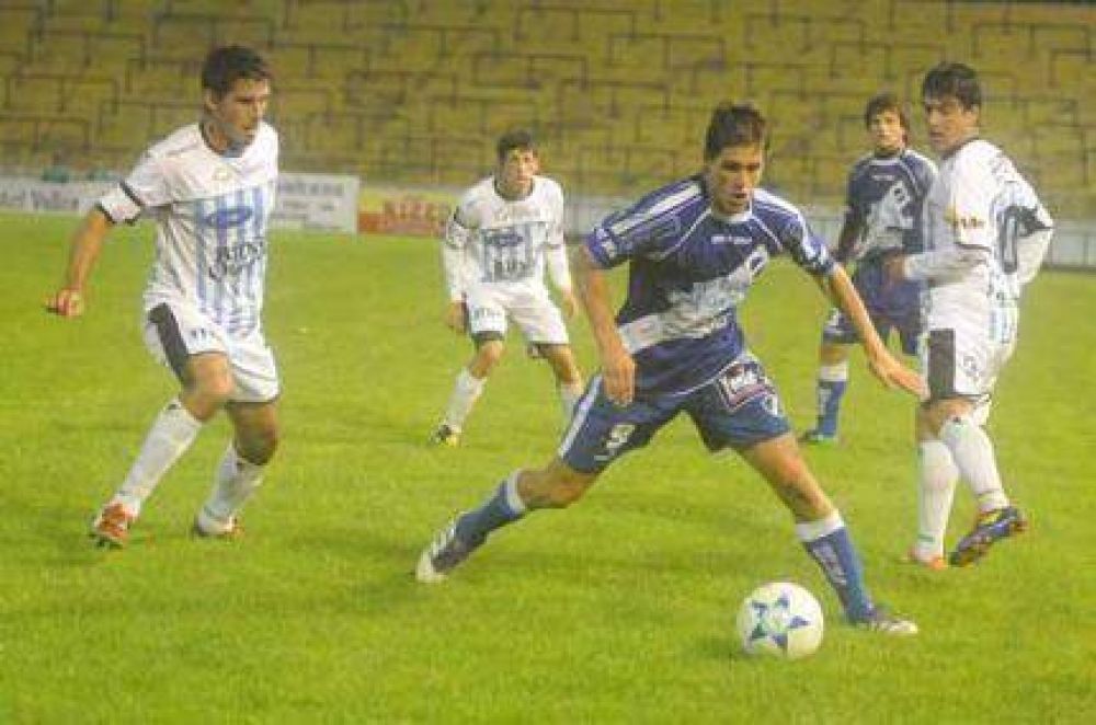 Sufri�, se repuso y lo gan� a lo Alvarado: 2 a 1 ante Ferro de Olavarr�a