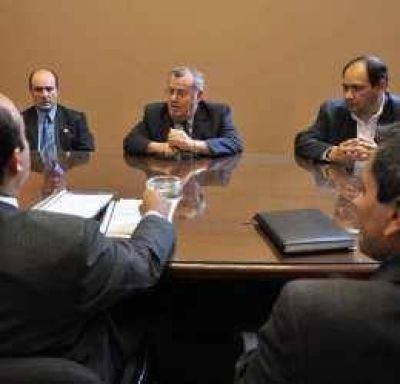 S� a las subrogancias, no al CAM es la posici�n oficialista