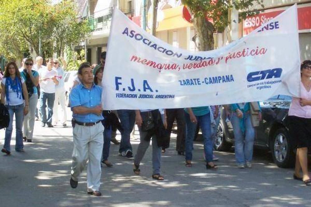Gremialistas rechazan la custodia policial en tribunales por los paros