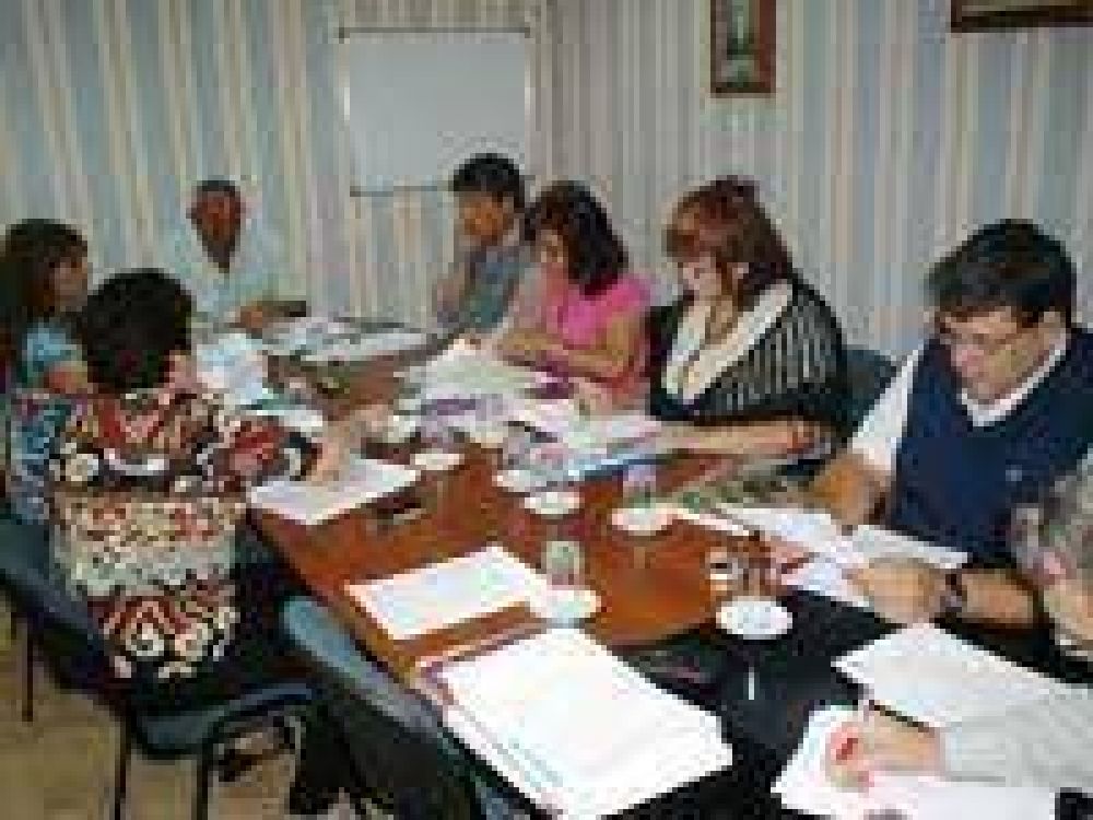 Educaci�n acord� posponer el inicio de clases.  
