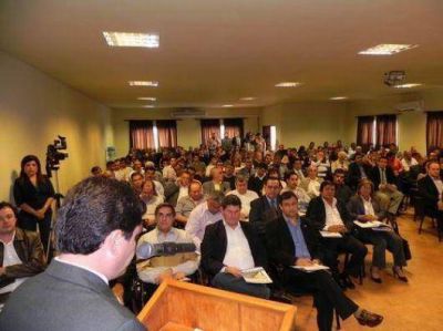 Garab�-Panamb�: piden distribuci�n equitativa de beneficios de la obra