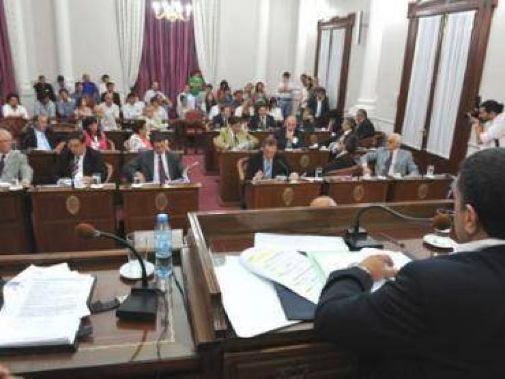 El Senado aprob� el proyecto que autoriza la emisi�n de t�tulos para pagar deuda