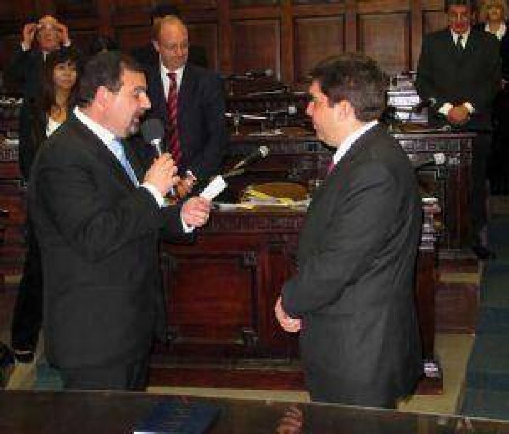 El Senado eligi� autoridades y tiene siete vicepresidentes