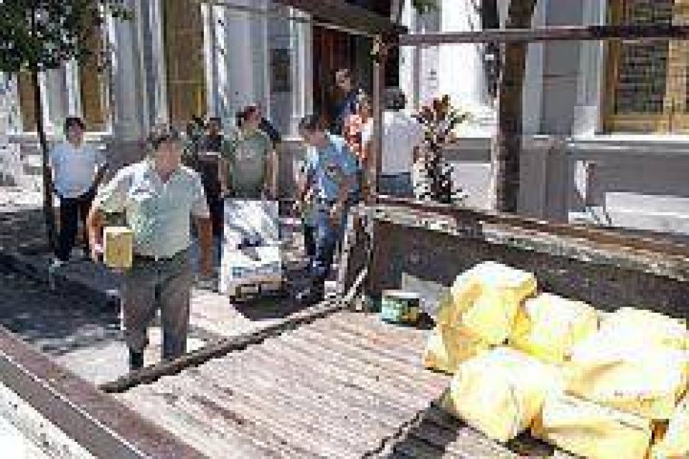 Comenz� la mudanza de varias oficinas del edificio hist�rico de la Legislatura