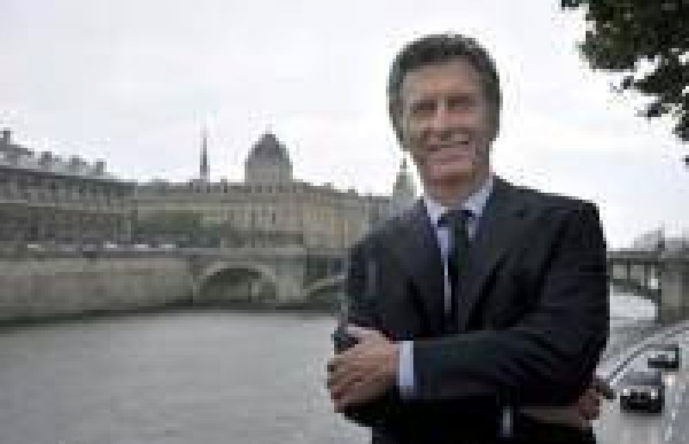 "En vez pasear por Europa, Macri deber�a hacerse cargo del subte"