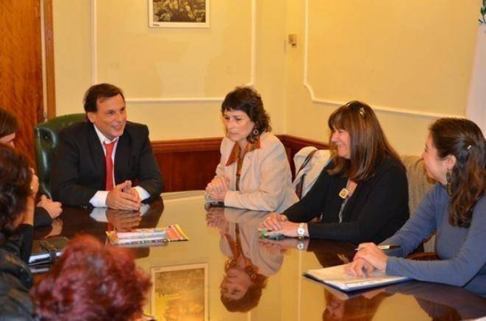  La Subsecretaria de Defensa del Consumidor de la Naci�n visit� la Intendencia